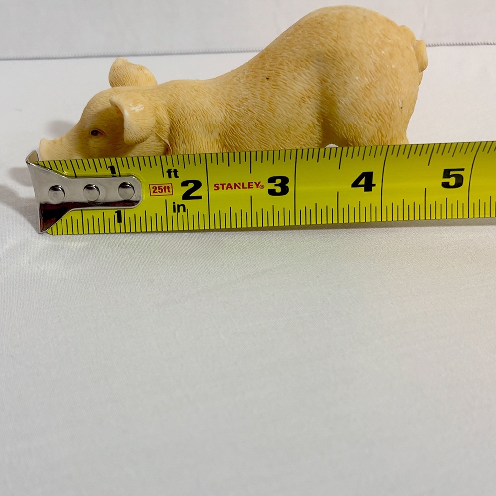 Vintage Resin Crouching Pig Figurine Farm Animal Decor - Picture 9 of 10